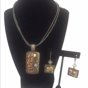 Abalone Look Statement Necklace And Earrings